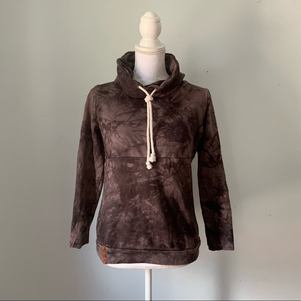 Ampersand pullover sweatshirt size M